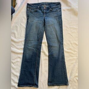 AMERICN EAGLE blue stretch bootcut jeans